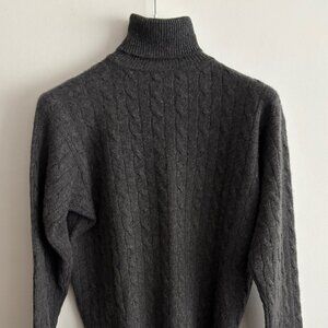 Ralph Lauren Women’s Grey Turtleneck Cable Knit Sweater - Medium